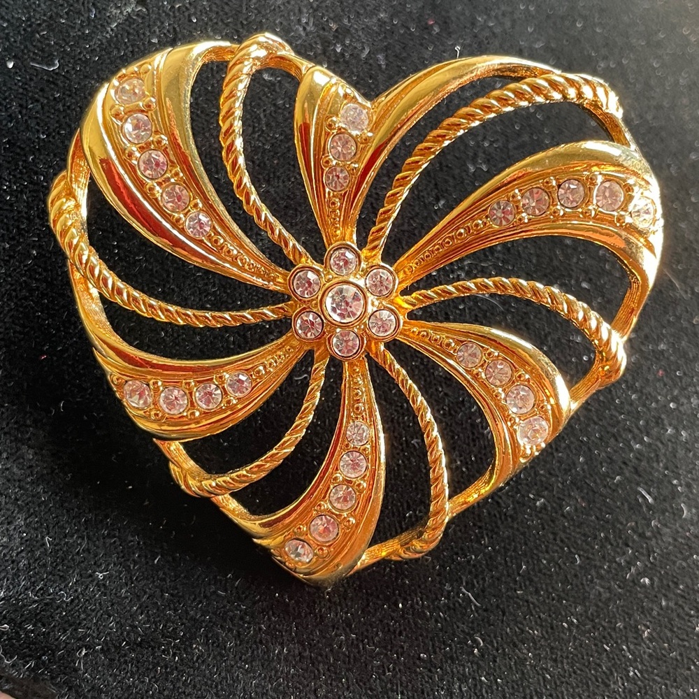 Vintage AVON Romantic Trellis Heart Brooch Pin